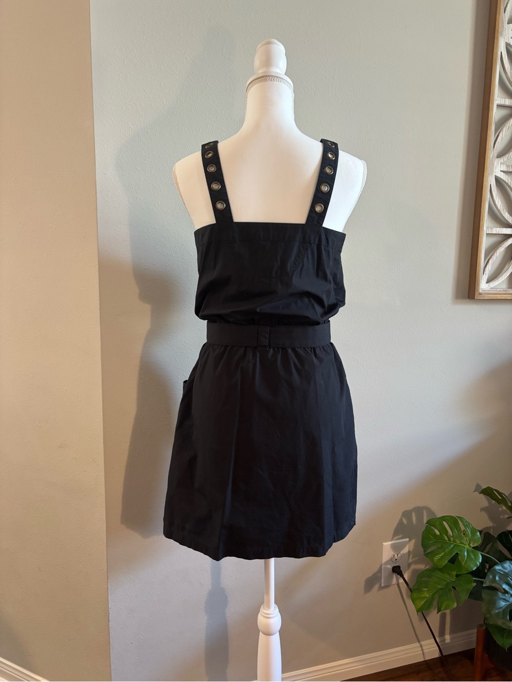 Sleeveless Black Mini Dress with Belt - Picture 2 of 4